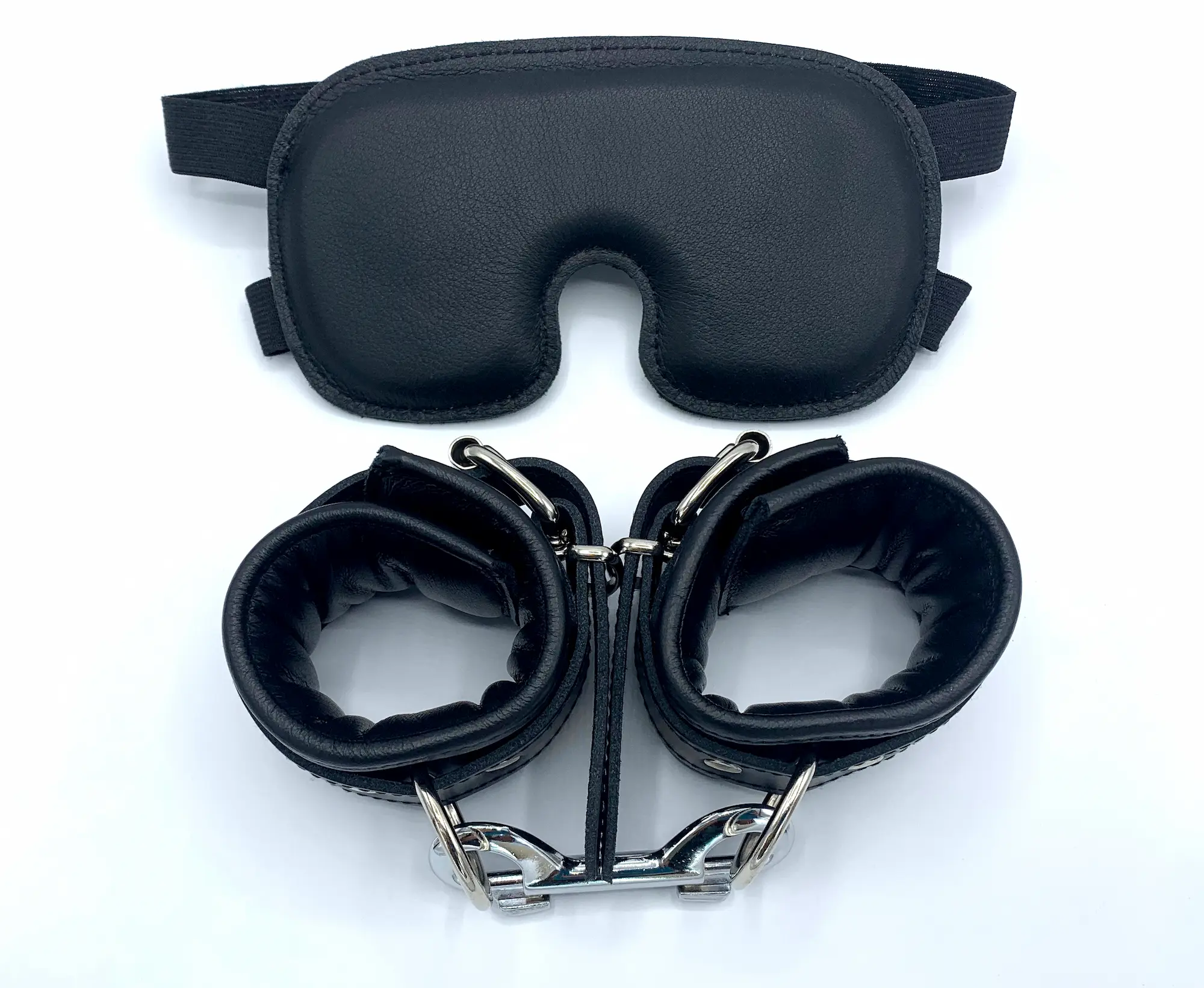 Set Handfesseln und Augenmaske