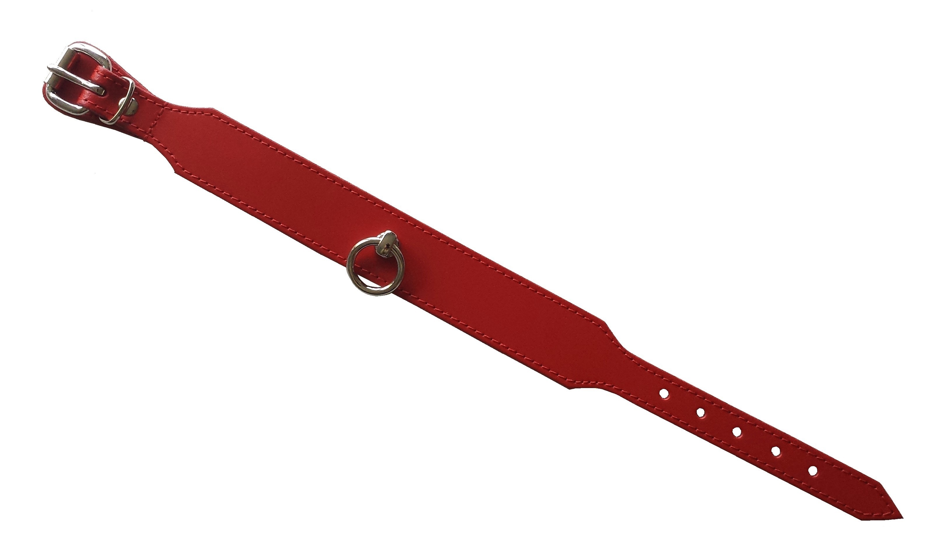 Freisteller rotes Halsband mit Ring der O flach liegend