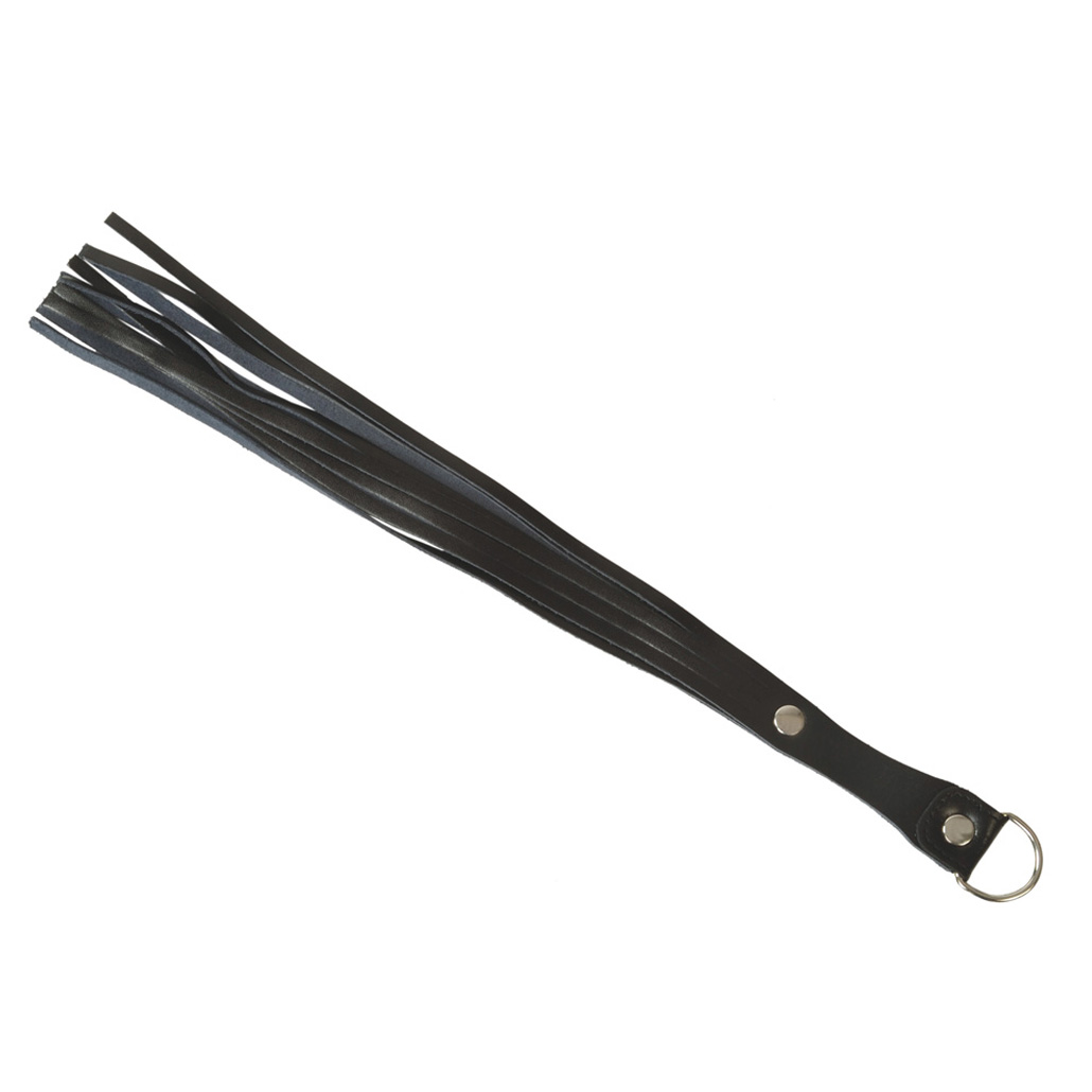 Schwarze Ganzleder Riemenpeitsche mit Metallnieten und D-Ring aus einem Lederstück