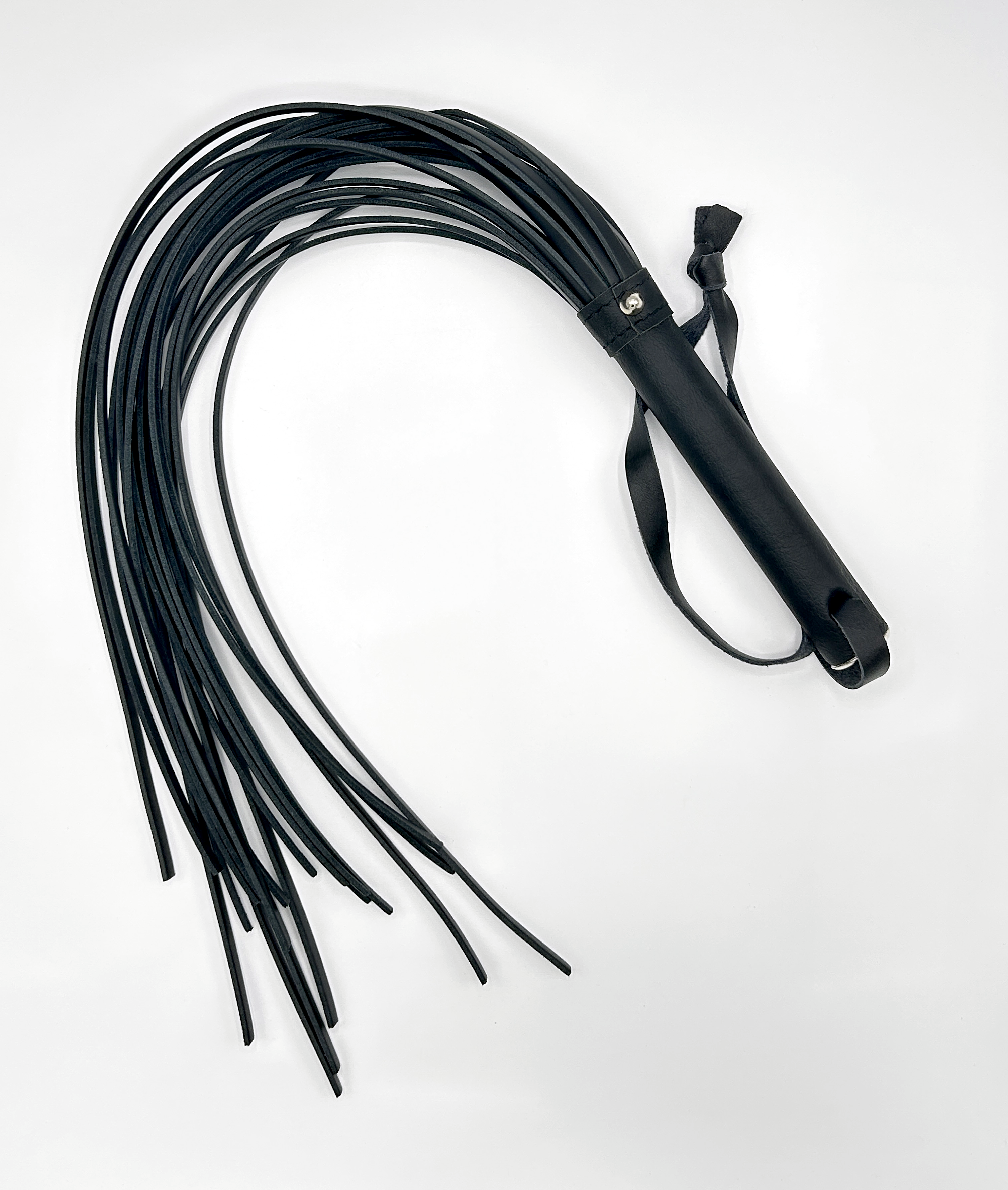Schwarze Lederpeitsche aus Echtleder mit langen Riemen