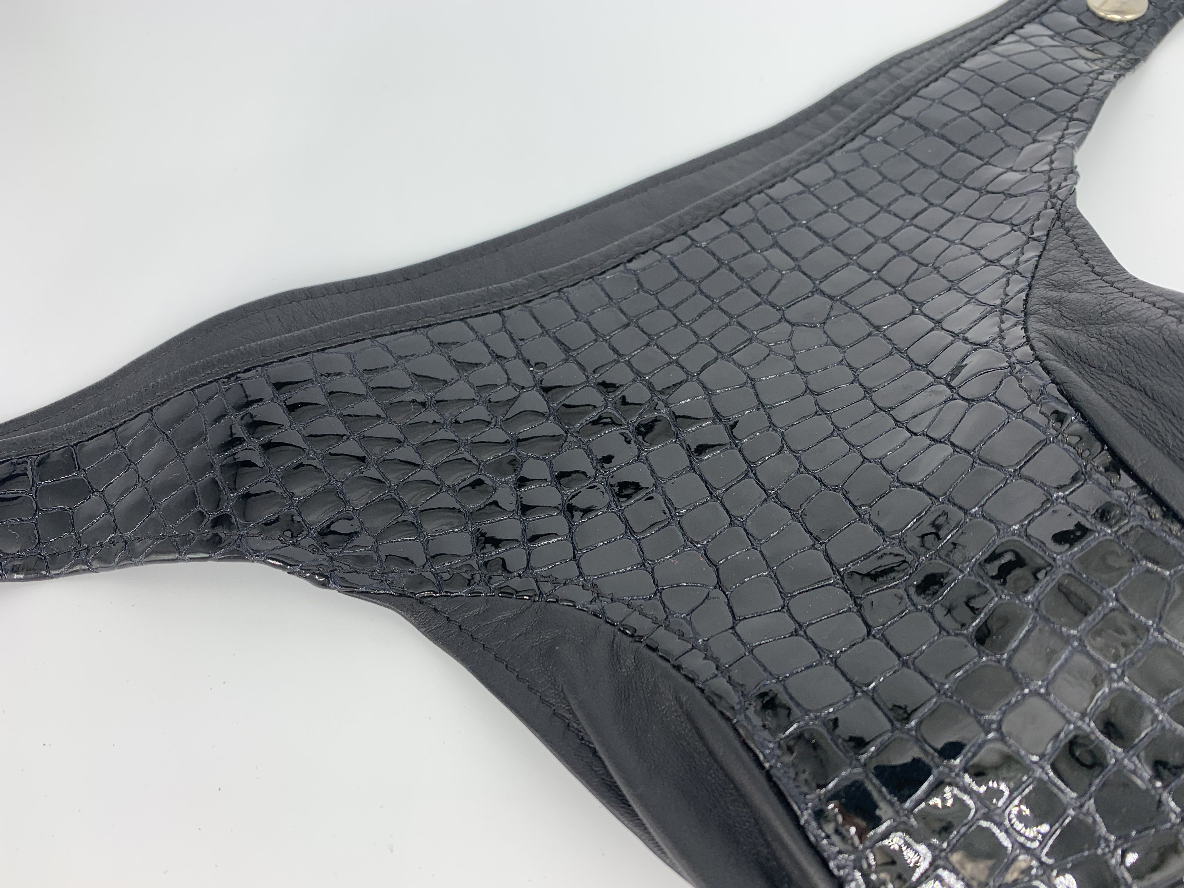 Herren-String mit Kroko Optik nur noch Größe M
